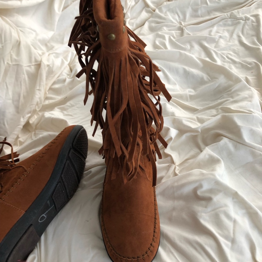 Moccasin boots